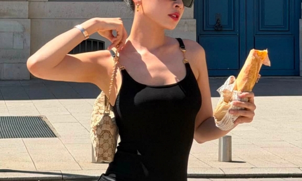 Ăn ngon, mặc đẹp, chơi vui, Chi Pu dạo bước ở Paris khiến fan thích thú