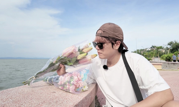 Khách Hàn Quốc mang theo hoa ly ra thẳng Đồ Sơn chỉ để kiểm chứng một điều mà không ai nghĩ tới