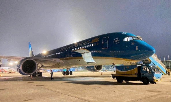 Nhiều ngày trước, sân bay Nội Bài ghi nhận một máy bay lạ của Vietnam Airlines hạ cánh