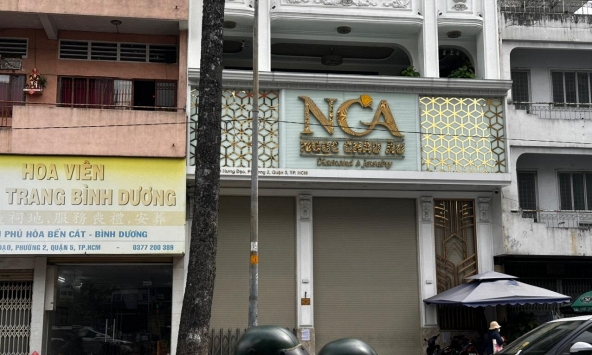 Bà Hoàng Thanh Nga bị bắt vẫn ra thông báo: Ngọc Châu Âu tạm đóng cửa 2 tuần để “nâng cấp hệ thống”