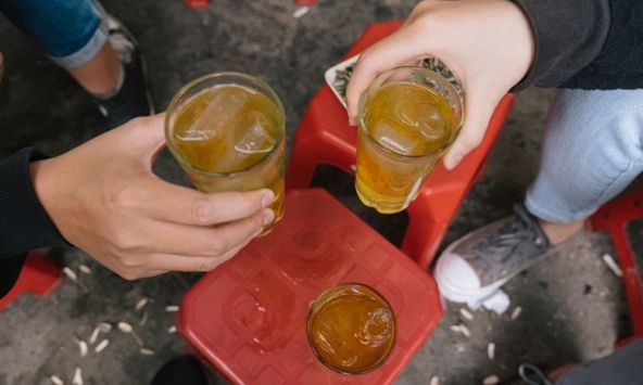 Vì sao trà đá lại hay miễn phí?