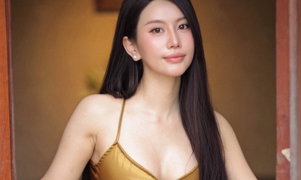 Nhập vai 'bánh bèo', gymer Trang Lê khiến CĐM ngỡ ngàng