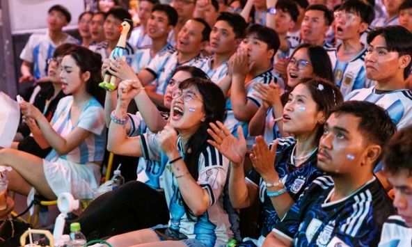 Người hâm mộ TP.HCM thức cùng chung kết FIFA World Cup 2026 tại sự kiện '24h Trọn Vẹn Cảm Xúc'