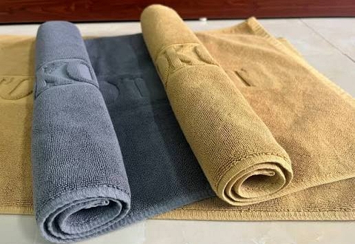 Vì sao khăn mặt dùng lâu lại cứng?