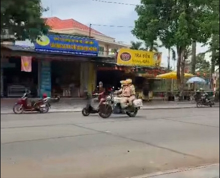 Vụ tố CSGT truy đuổi, đánh người vi phạm ở Gia Lai: Xuất hiện clip mới, triệu tập 2 cán bộ