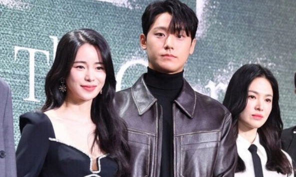 Cảnh tượng làm rõ tình trạng quan hệ của Lim Ji Yeon - Lee Do Hyun sau tin có “bé ba” chen chân
