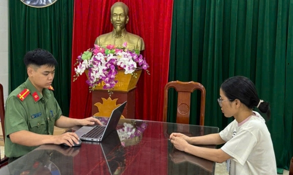 Thi hành Lệnh bắt tạm giam giáo viên Trần Thị Huệ SN 1993