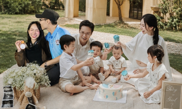 Cuộc sống hiện tại của Joyce Phạm: Ái nữ đại gia Minh Nhựa viên mãn bên gia đình 5 con, tràn ngập vibe hạnh phúc khiến ai cũng ngưỡng mộ