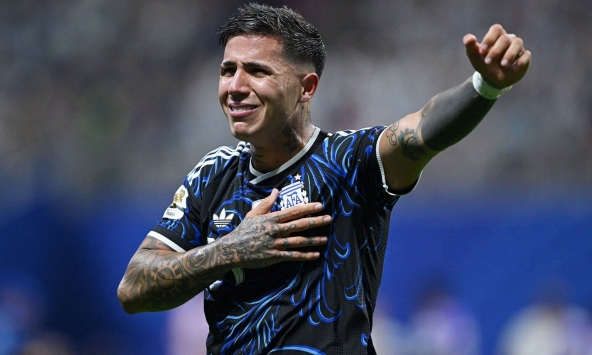 Enzo Fernandez viết tâm thư sau sự cố thẻ đỏ trận Argentina thua Tây Ban Nha, tuyệt nhiên không một lời xin lỗi