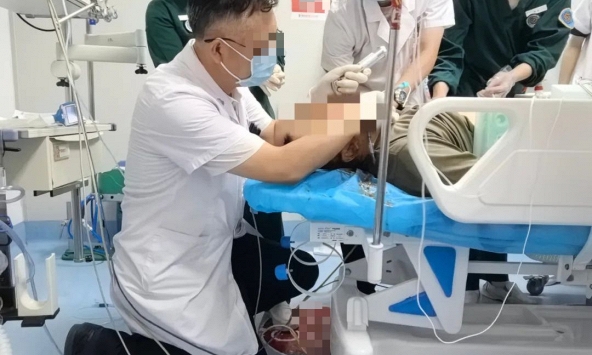 4 người một nhà cùng mắc ung thư phổi dù không ai hút thuốc, bác sĩ nhắc nhở 7 'thủ phạm' tưởng lạ mà quen