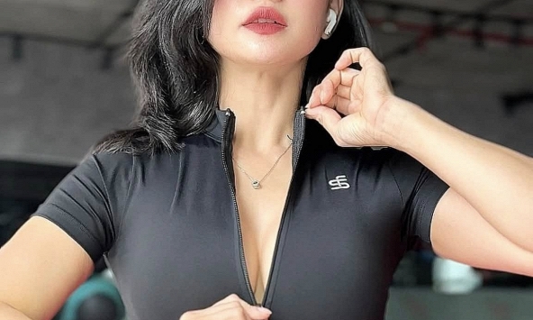 Hot girl phòng gym sở hữu đường cong quyến rũ, dân tình ùn ùn xin làm học viên