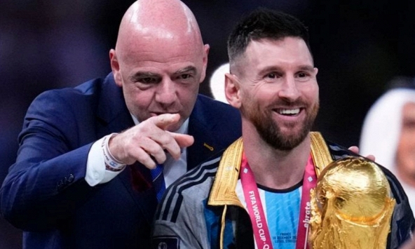 Tiết lộ tin nhắn mà Chủ tịch FIFA gửi riêng cho Messi và Argentina
