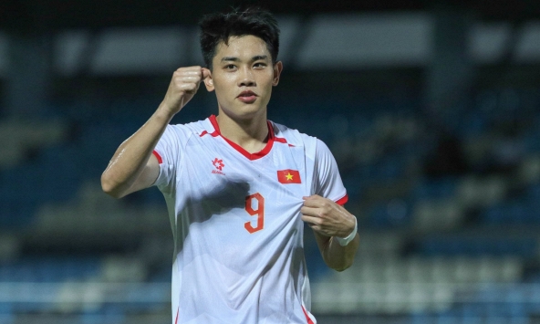 Đình Bắc lập hat-trick lịch sử, 'nhấn ga' dẫn đầu cuộc đua Vua phá lưới ASEAN Cup 2026