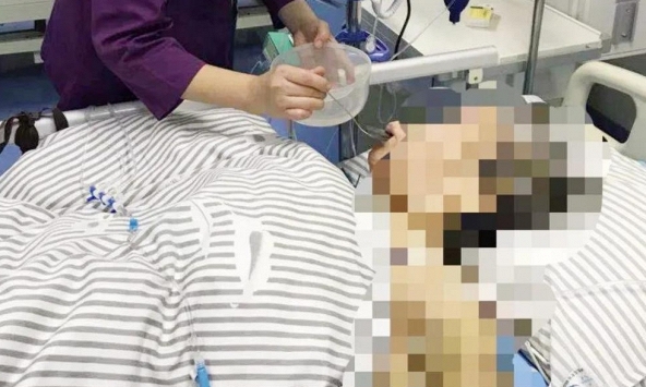 Nam thanh niên 28 tuổi suýt chết vì ung thư dạ dày, bác sĩ xót xa: Tất cả tại '1 ăn, 1 ngủ' rất quen với người trẻ