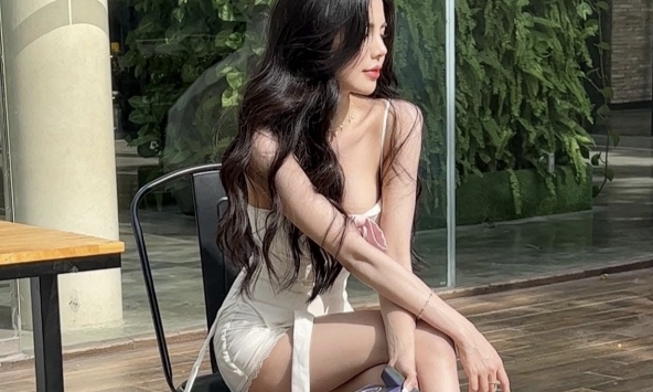 Khoảnh khắc 'đỏ mặt' của Mai Dora bị fan quốc tế 'bóc phốt'