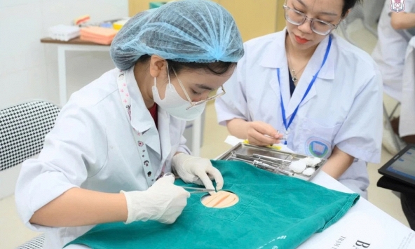Cả nước có 36 cơ sở giáo dục ĐH tổ chức đào tạo Y: Một nửa là trường tư thục