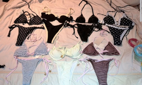 Bán lại bikini đã mặc, cô gái châm ngòi cuộc 'khẩu chiến' của nghìn người
