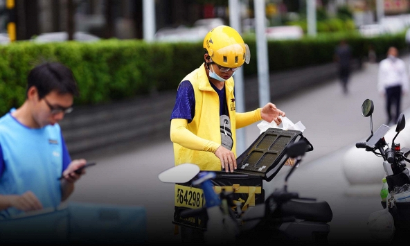 Toàn bộ người dân một huyện bị cấm mua hàng online, cứ đặt hàng là bị hủy