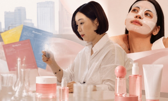 Người phụ nữ đứng sau chiếc mặt nạ thạch khiến giới làm đẹp mê mẩn:Từ khuôn mặt với 60 mũi khâu đến giấc mơ chữa lành cho mọi làn da