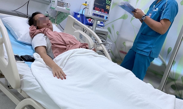 3 người phụ nữ cùng mắc HIV vì 1 kiểu làm đẹp chị em cực quen!