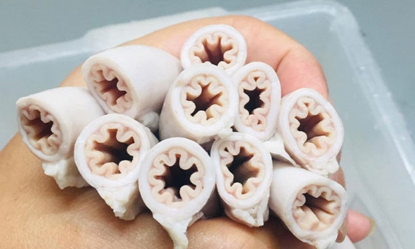 Bác sĩ tiết lộ sự thật về lòng se điếu: Ai ăn kiểu này dễ nhiễm ký sinh trùng