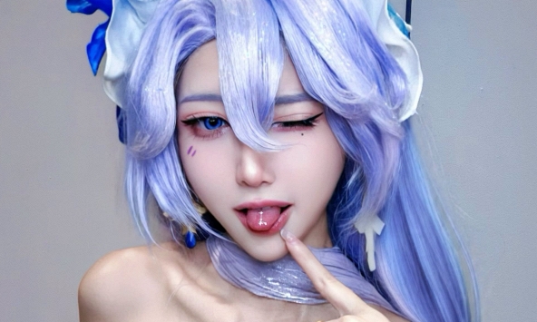 Cosplay bộ ảnh 'tím lịm', nữ coser 'triệu view' chứng minh sự quyến rũ mỗi lần biến hình