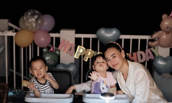 Phương Oanh nhận xét con gái 'lên hình cứ xấu xấu', không ăn ảnh giống mẹ