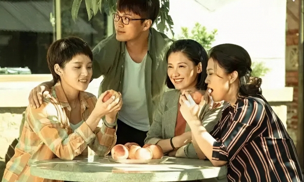 Có tuổi rồi mới nhận ra: 4 nguyên nhân sau khiến anh chị em máu mủ trở mặt thành người dưng, đau lòng nhưng là sự thật!