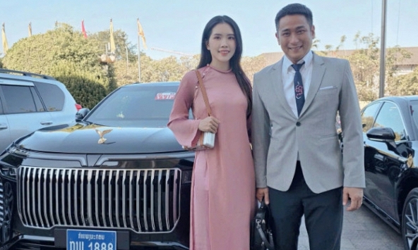  Đi xe máy sắp rớt pô, cô sinh viên cưới chồng Phó giám đốc lớn hơn 13 tuổi: Sợ nhất nhà rộng và đồ hiệu 