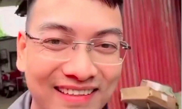 Hồ Văn Khoa, người đi cùng Khánh Sky livestream chửi Vua Quạt là ai?
