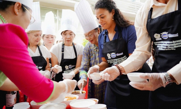 Ngoại giao ẩm thực: Đưa văn hóa Việt đến gần bạn bè quốc tế qua từng món ăn, chén trà