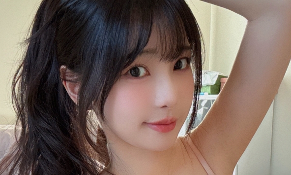 Nữ streamer đang khuấy đảo làng game xứ Trung, không chỉ thi đấu chuyên nghiệp mà còn sở hữu vóc dáng cực kỳ ấn tượng