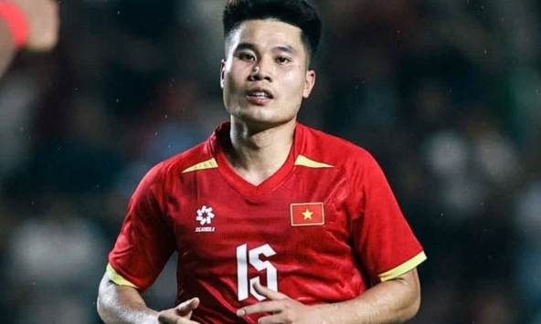 Hậu vệ Trương Tiến Anh báo tin buồn