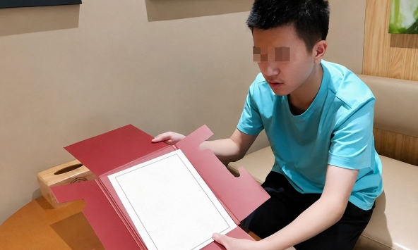 Nam sinh cùng lúc đậu 2 trường ĐH, phụ huynh chưa kịp mừng thì cơ quan tuyển sinh lên tiếng: 'Em chưa trúng tuyển trường nào'