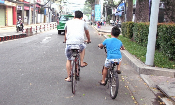 Trẻ có 4 biểu hiện này, phần lớn không phải 'hiếu động', mà là đã bị 'chiều hư', tốt nhất nên uốn nắn trước 6 tuổi