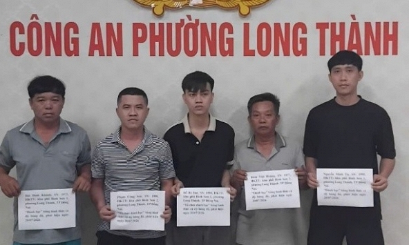 Công an điều tra giao dịch 97,8 triệu đồng: Tạm giữ Đỗ Bá Đạt SN 1998 và 4 người khác