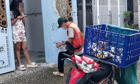 Thêm thủ đoạn lừa đảo mới liên quan shipper giao hàng, người dân cần cảnh giác