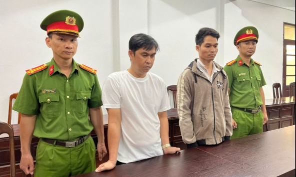 Dùng thông tin 60 thẻ BHYT lập khống 3.539 đơn thuốc: Khởi tố bác sĩ Võ Thanh Sơn SN 1985 và 6 cán bộ Trạm Y tế