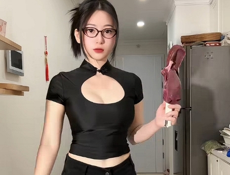 Gái xinh phấn khích công khai khoe số đo, màn 'độ dáng' thần tốc của nữ thần căn bếp