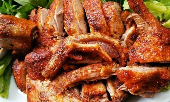 Mùa hè đừng ăn quá nhiều thịt lợn mà bỏ quên 3 thực phẩm cực tốt cho đôi chân