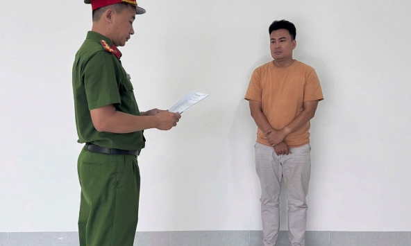 Thi hành lệnh bắt tạm giam Nguyễn Minh Hiền SN 1992 liên quan hơn 1 tỷ đồng