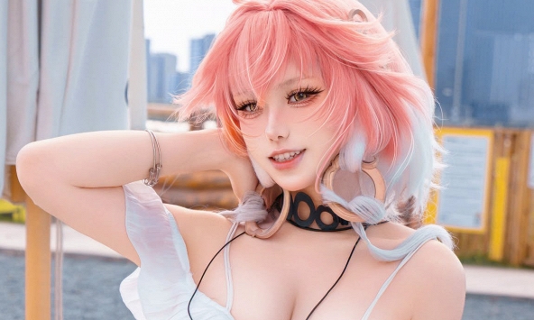 Chiêm ngưỡng nhan sắc  của nữ coser 500.000 follow, cứ mỗi lần ra biển là lại khiến CĐM ngây ngất