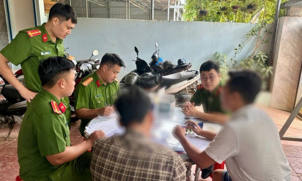 Nhiều tổ công tác đồng loạt ra quân, kiểm tra 98 công nhân tại 3 xã
