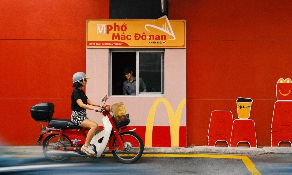 Nhập gia tùy tục: McDonald’s bán Burger Vị Phở tại Việt Nam