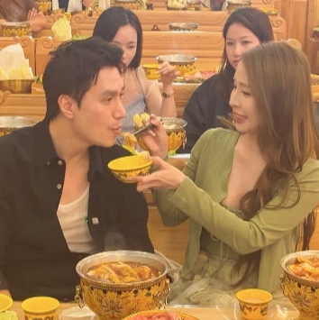 Tình hình hiện tại của Việt Anh - Quỳnh Nga
