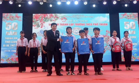 Tự hào nửa thế kỷ gieo mầm tri thức dưới mái trường THCS Phổ Thuận
