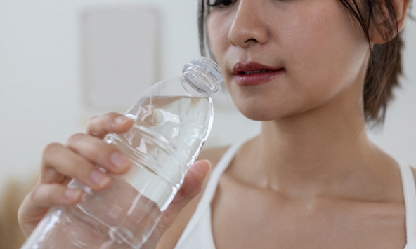 Uống 3.000ml nước trong vòng 2 giờ, người phụ nữ 33 tuổi bị phù não