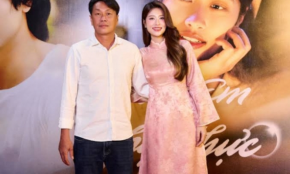 Hoa hậu Thiên Ân báo tin vui