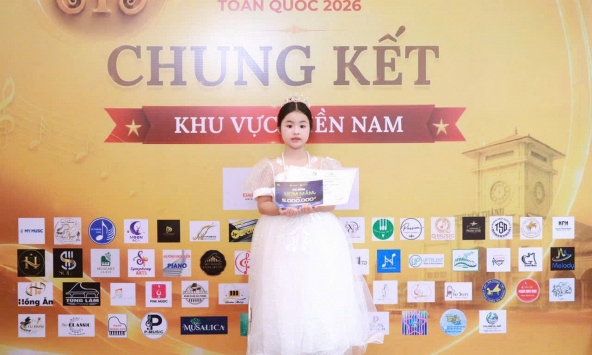Jenny Tuyết Phụng ghi dấu ấn tại cuộc thi âm nhạc chuyên nghiệp