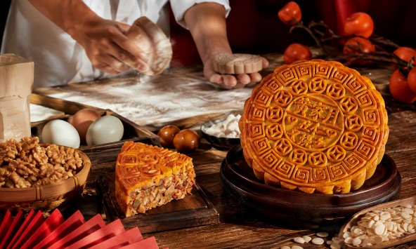 Bảy ngày phơi thịt, năm giờ nấu đường, hai tháng chờ lắng: Phía sau sự ra đời của 1 thương hiệu bánh trung thu trăm tuổi